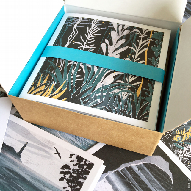Box of 12 Greetings Cards Ocean - Image 3