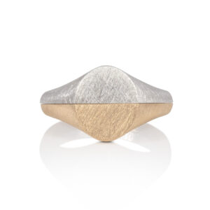 SPLIT SIGNET STACKING RING