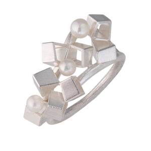 Pearl Cluster Ring