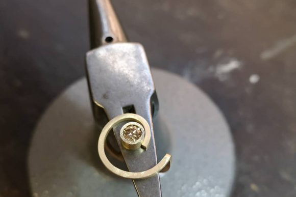 Ellen Monaghan Bespoke cinnomon bespoke image to use on front page diamond ring process shot